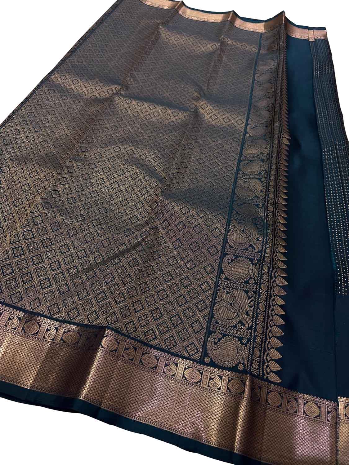 Blue Handloom Kanjeevaram Pure Silk Saree - Elegant and Timeless - Luxurion World
