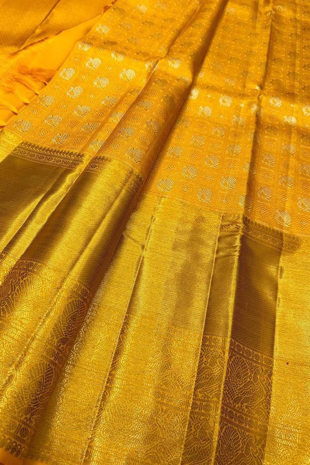 Golden Glow: Kanjeevaram Handloom Pure Silk Saree - Luxurion World