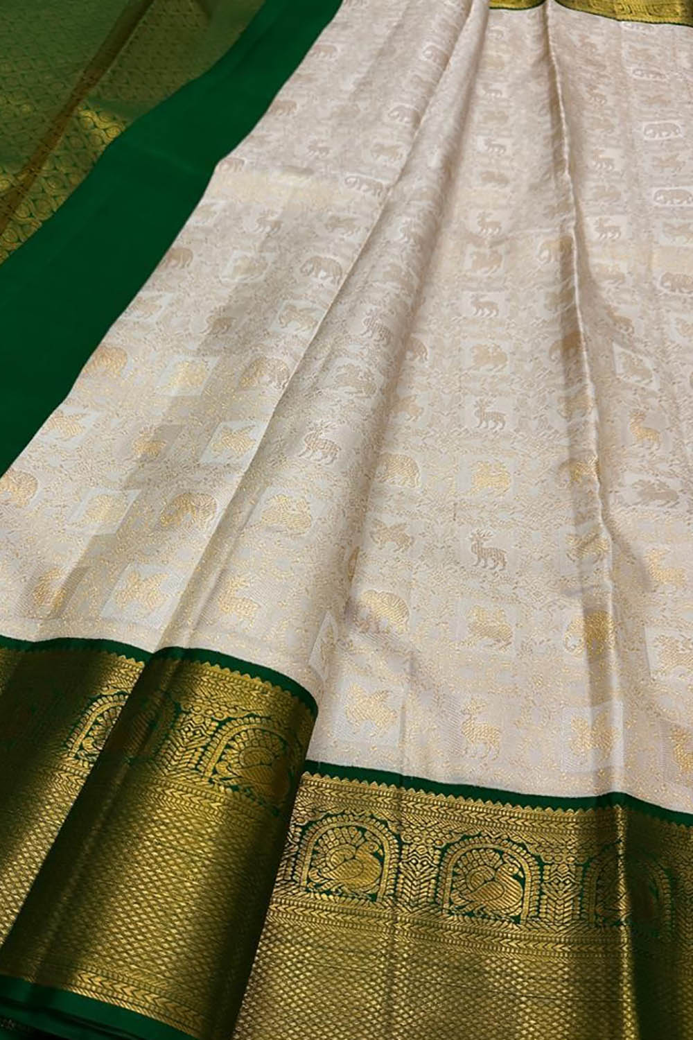 Elegant Off White And Green Handloom Kanjeevaram Pure Silk Saree - Luxurion World