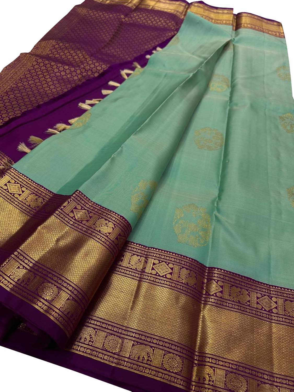 Green Handloom Kanjeevaram Pure Silk Saree - Elegant Choice - Luxurion World