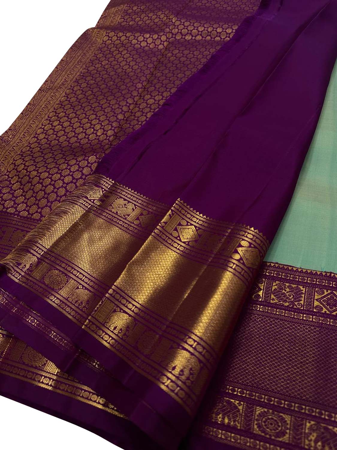 Green Handloom Kanjeevaram Pure Silk Saree - Elegant Choice - Luxurion World