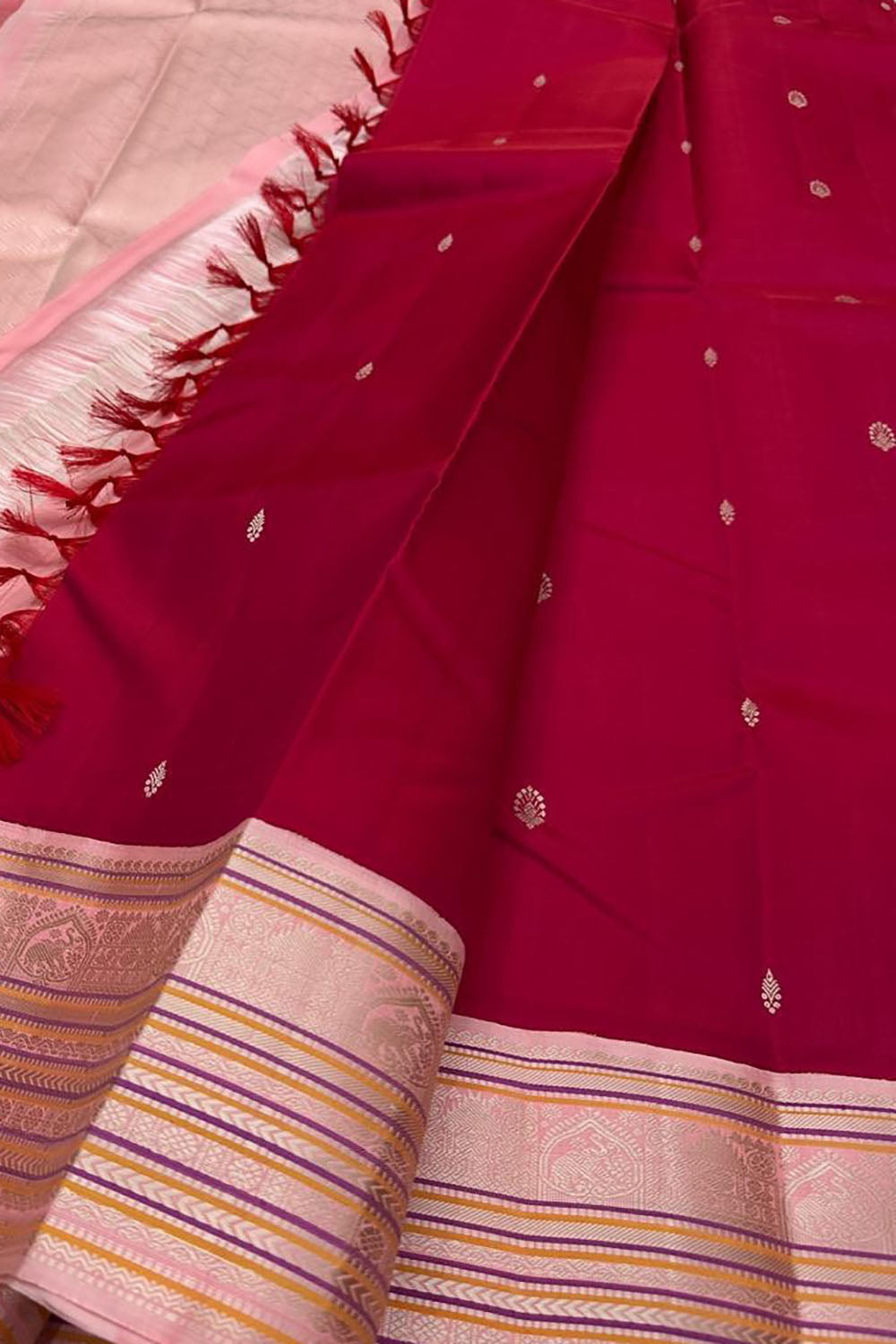 Red Handloom Kanjeevaram Pure Silk Saree - Luxurion World