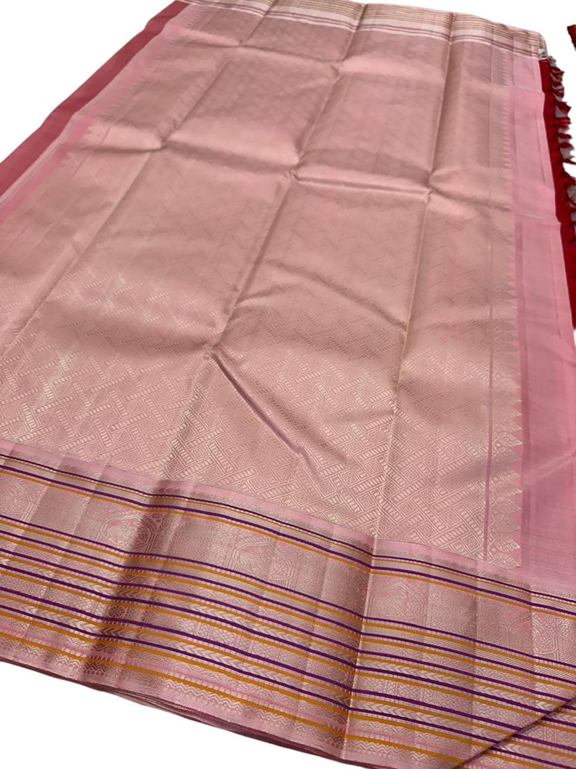 Red Handloom Kanjeevaram Pure Silk Saree - Luxurion World