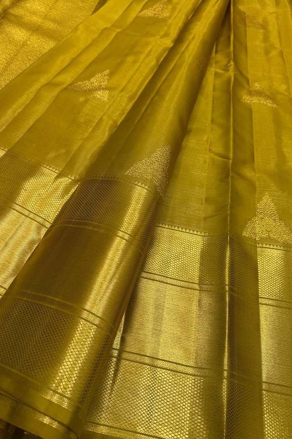 Green Handloom Kanjeevaram Pure Silk Saree - Luxurion World