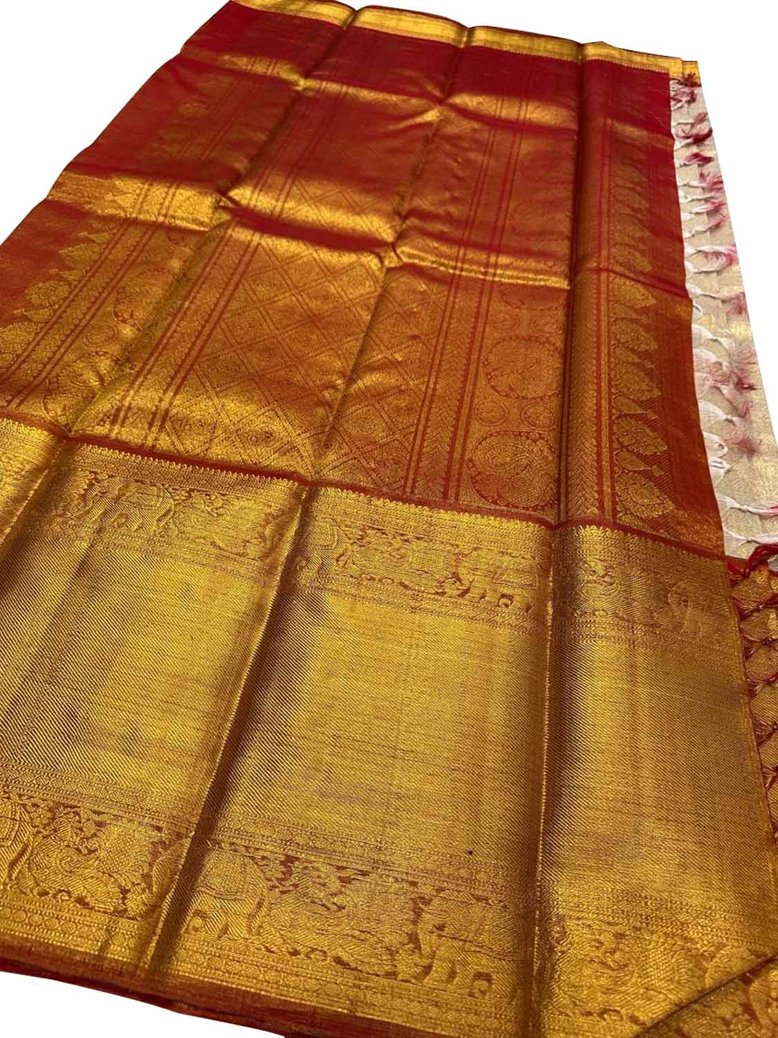 Exquisite Golden Kanjeevaram Handloom Pure Silk Saree - Luxurion World