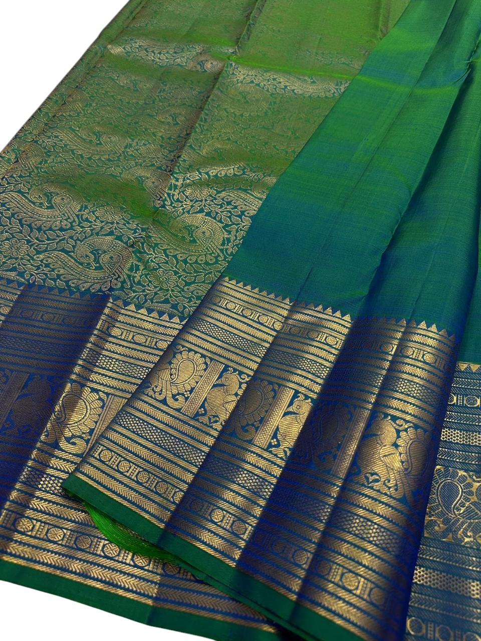 Green Handloom Kanjeevaram Pure Silk Saree - Luxurion World