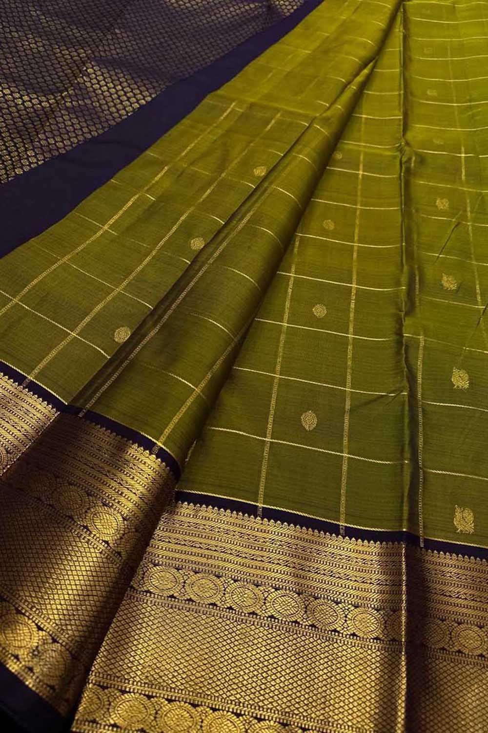 Green Handloom Kanjeevaram Pure Silk Saree - Luxurion World