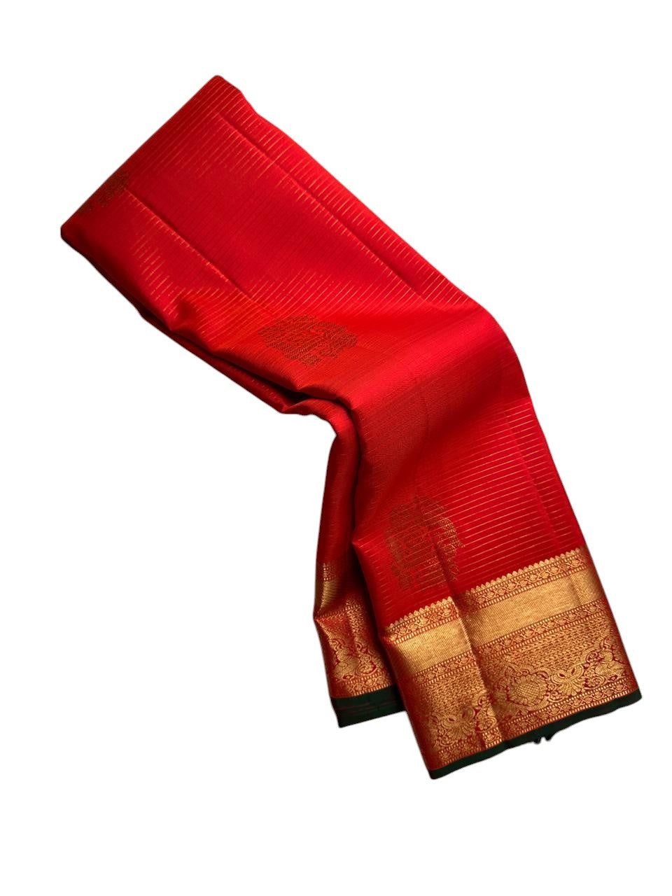 Exquisite Red Handloom Kanjeevaram Silk Saree - Luxurion World