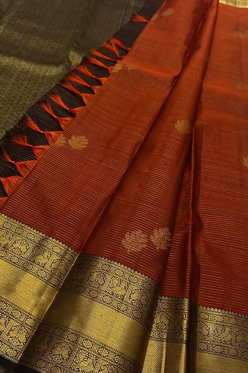 Brown Handloom Kanjeevaram Silk Saree - Pure Elegance - Luxurion World