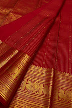 Exquisite Red Handloom Kanjeevaram Pure Silk Saree - Luxurion World