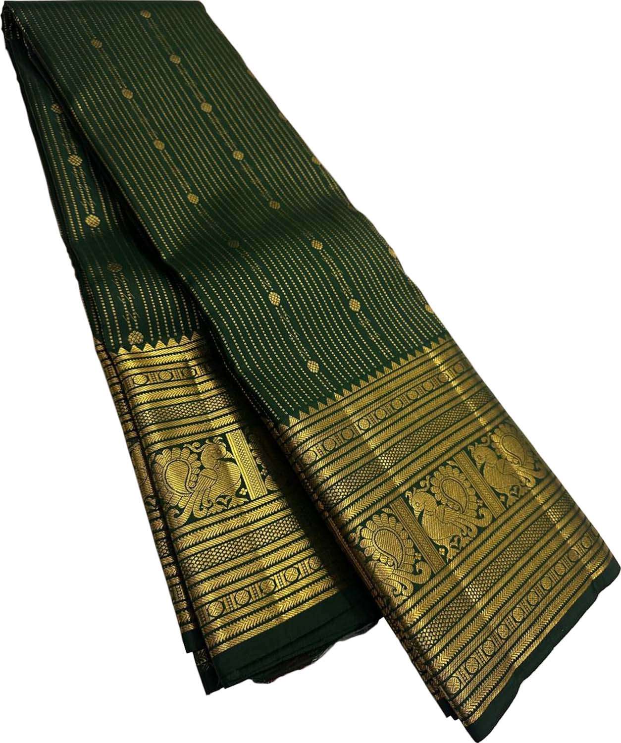 Green Handloom Kanjeevaram Pure Silk Saree - Elegant and Luxurious - Luxurion World