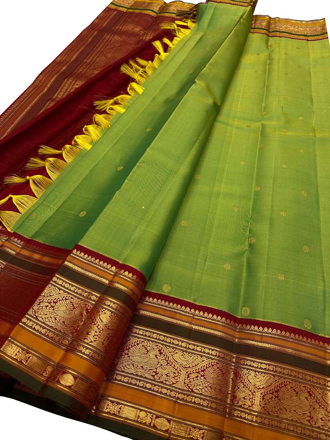 Green Handloom Kanjeevaram Pure Silk Saree - Elegant Choice - Luxurion World