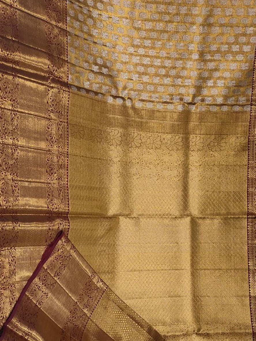 Golden Kanjeevaram Handloom Pure Silk Saree - Luxurion World