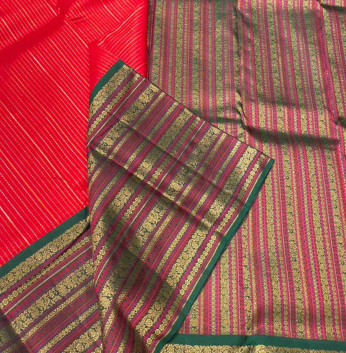 Red Handloom Kanjeevaram Pure Silk Saree - Luxurion World