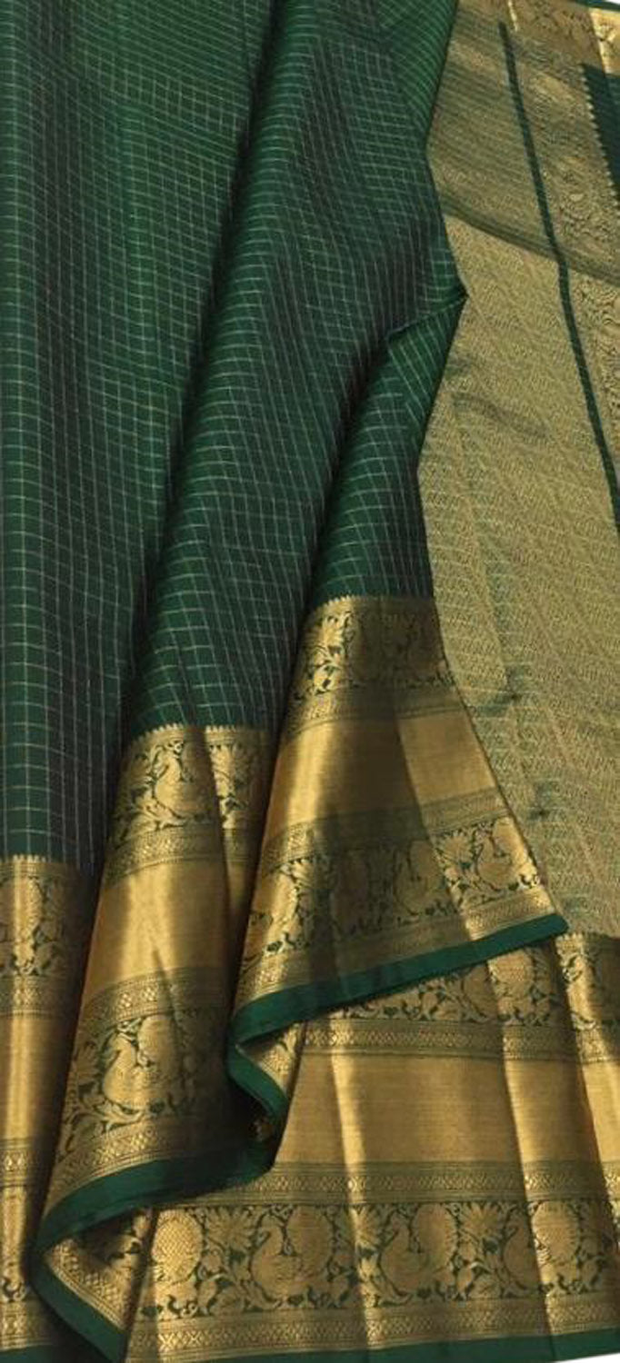 Green Handloom Kanjeevaram Pure Silk Saree - Elegant and Luxurious - Luxurion World