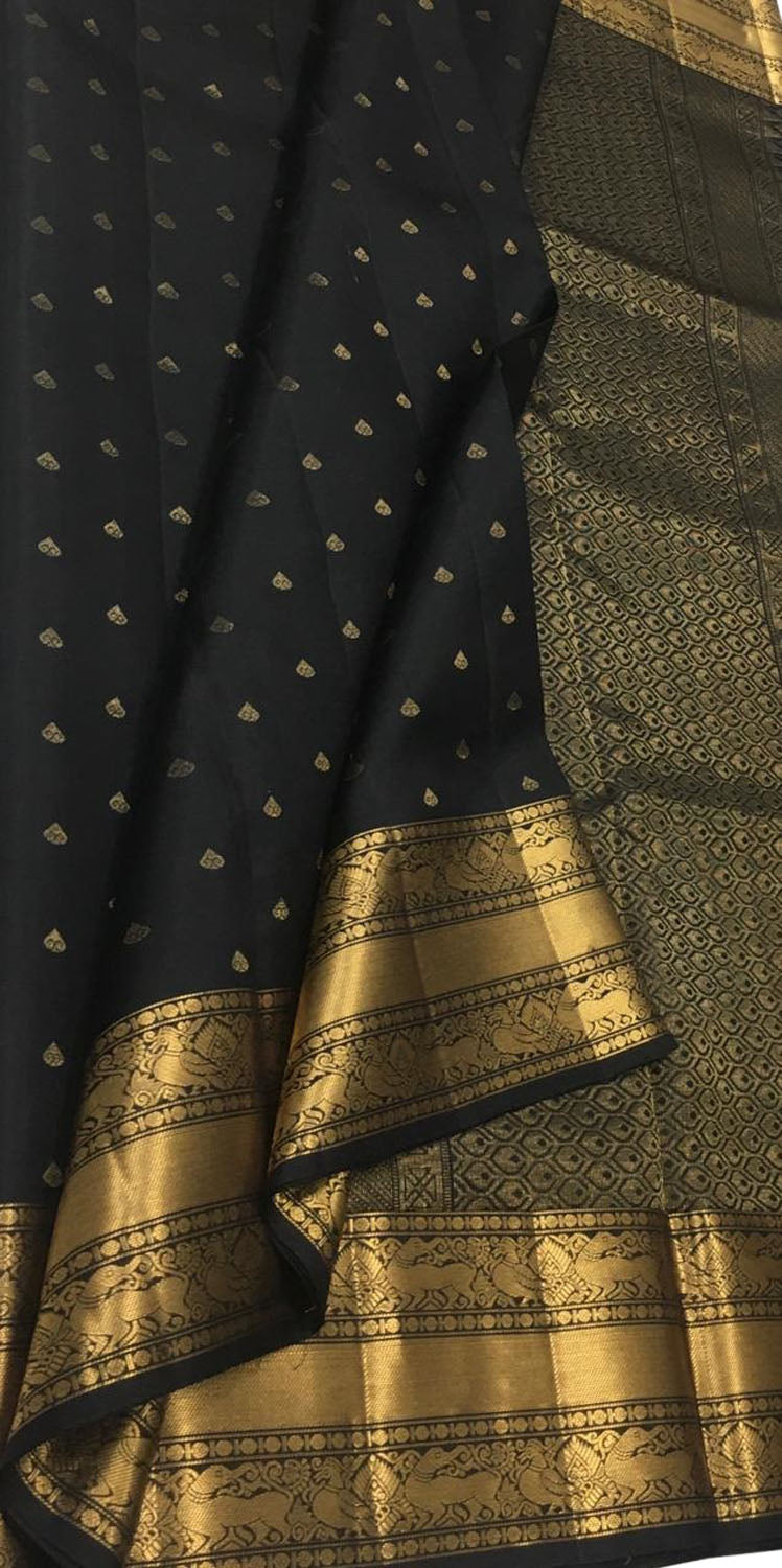 Exquisite Black Handloom Kanjeevaram Pure Silk Saree - Luxurion World