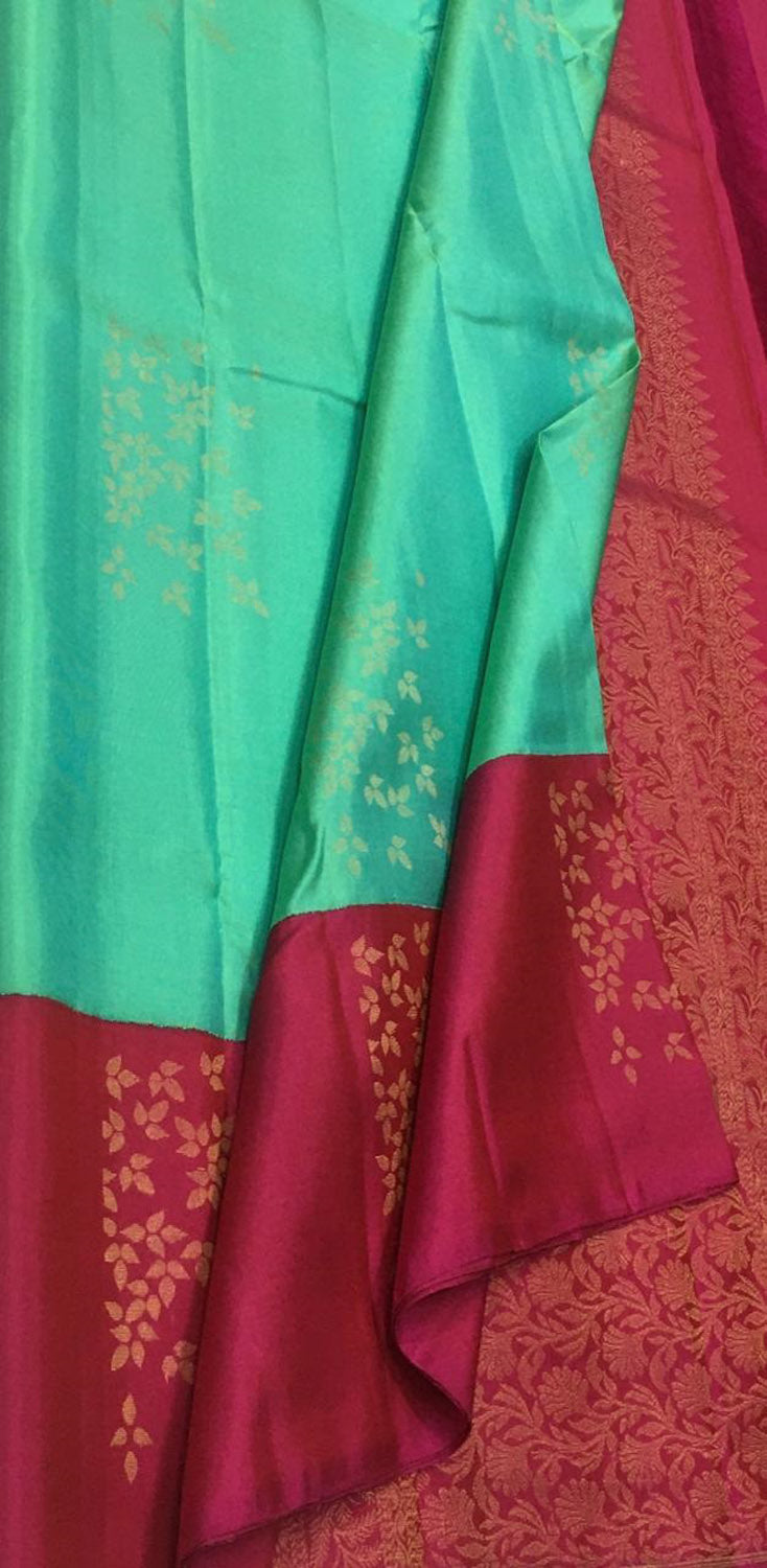 Green Handloom Kanjeevaram Pure Silk Saree - Elegant and Luxurious - Luxurion World