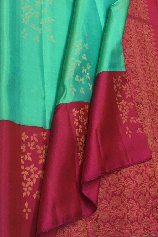 Green Handloom Kanjeevaram Pure Silk Saree - Elegant and Luxurious - Luxurion World