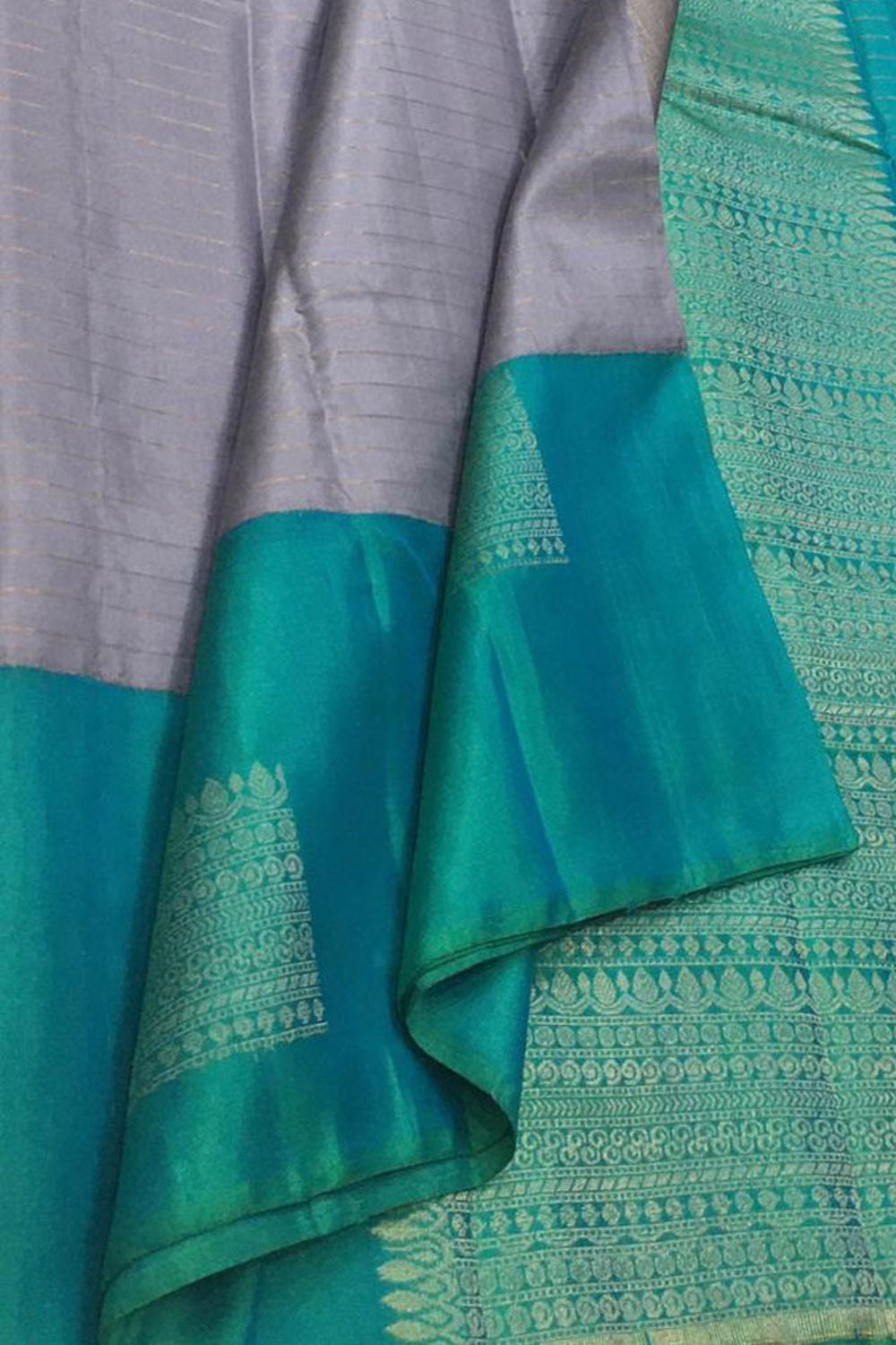 Elegant Grey Handloom Kanjeevaram Silk Saree - Luxurion World