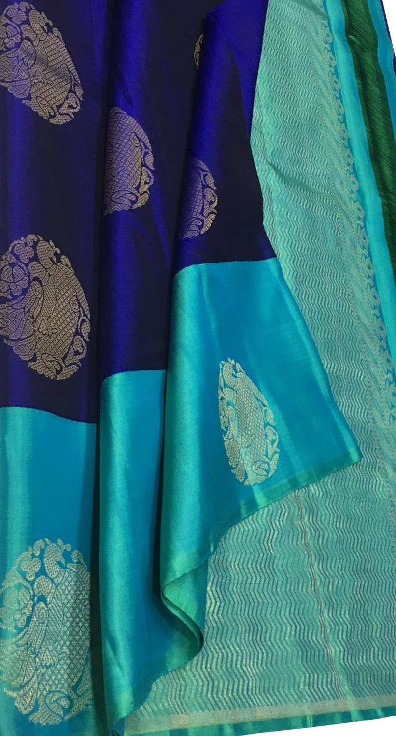 Blue Handloom Kanjeevaram Pure Silk Saree - Elegant and Timeless - Luxurion World