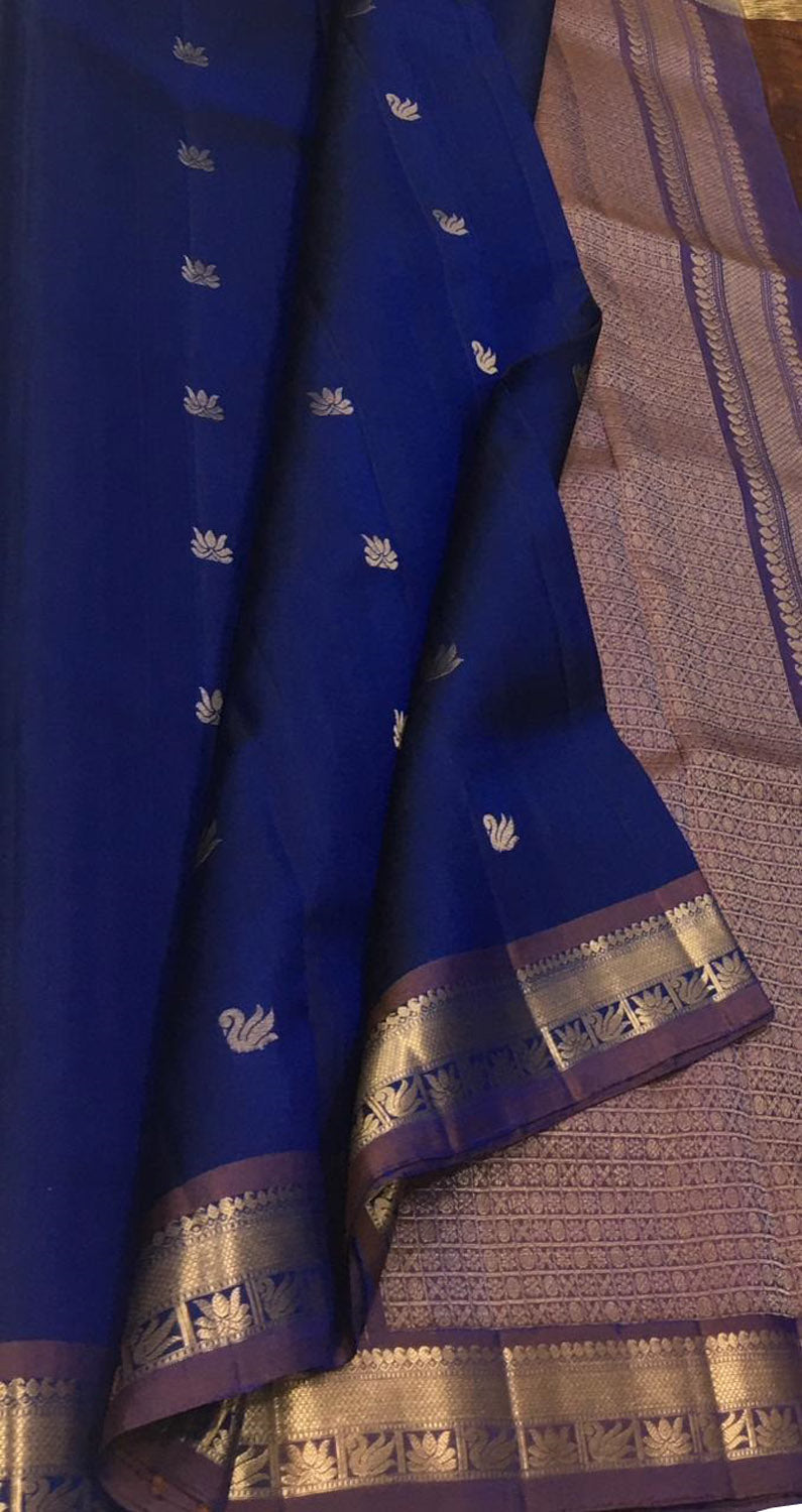Blue Handloom Kanjeevaram Pure Silk Saree - Elegant and Timeless - Luxurion World