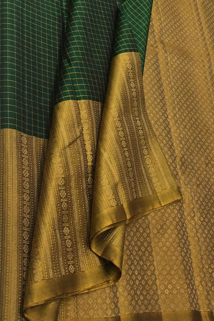 Green Handloom Kanjeevaram Pure Silk Saree - Elegant and Luxurious - Luxurion World