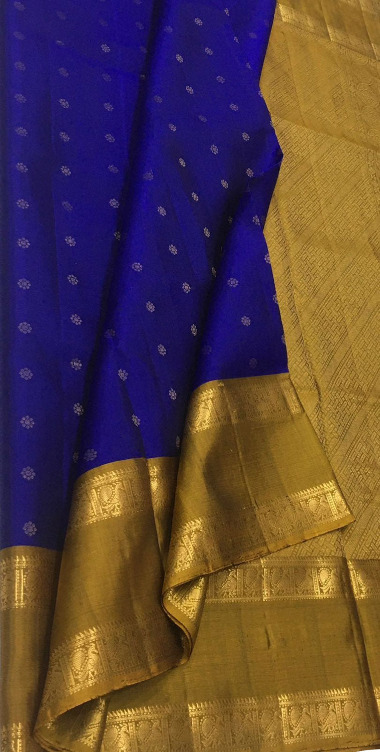 Blue Handloom Kanjeevaram Silk Saree: Pure Elegance - Luxurion World
