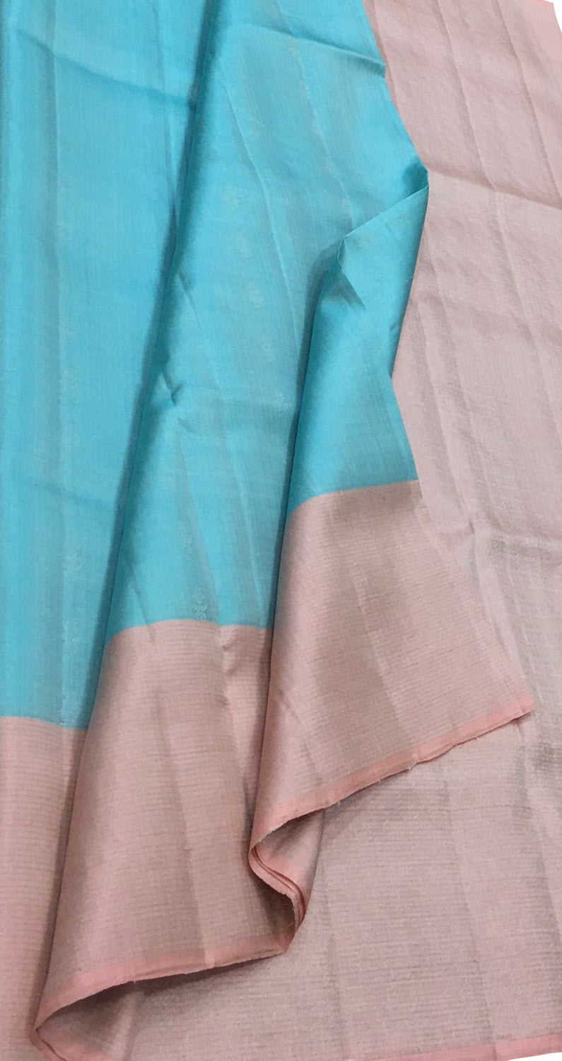 Blue Kanjeevaram Silk Saree: Handloom Elegance - Luxurion World