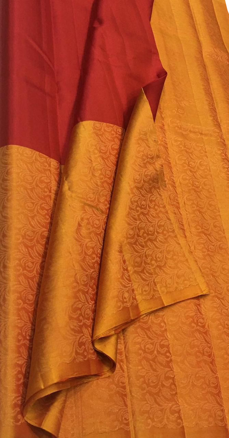 Exquisite Red Kanjeevaram Silk Saree - Handloom Beauty - Luxurion World