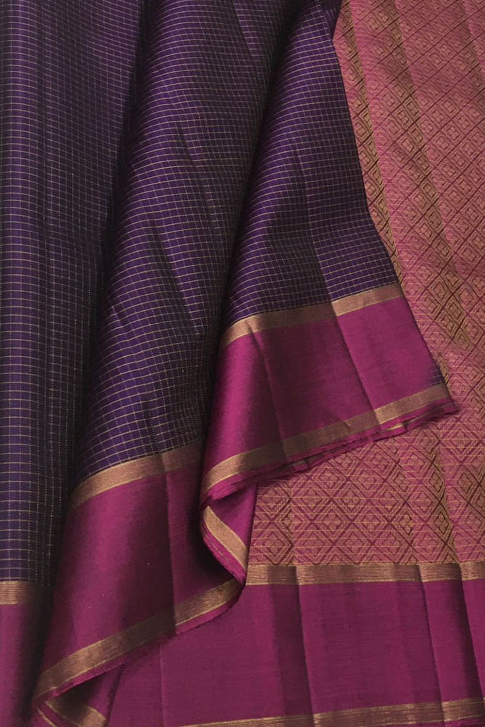 Exquisite Purple Kanjeevaram Pure Silk Saree - Handloom Beauty - Luxurion World