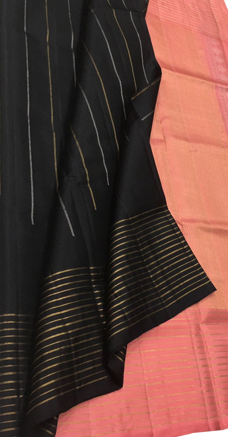 Exquisite Black Kanjeevaram Silk Saree - Handloom Beauty - Luxurion World