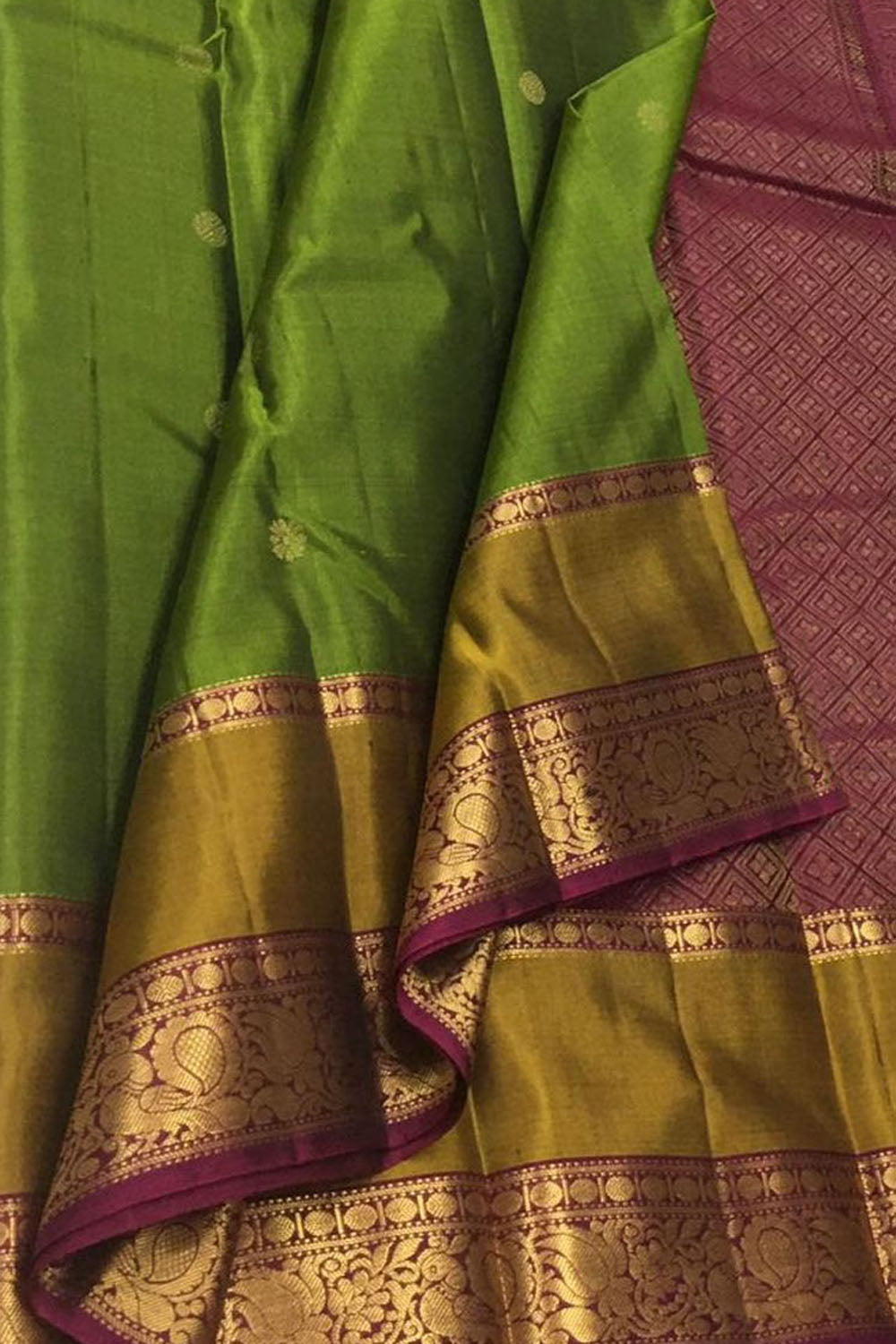 Green Kanjeevaram Handloom Pure Silk Saree - Luxurion World