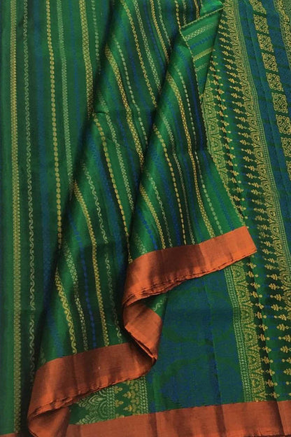 Green Kanjeevaram Handloom Pure Silk Saree - Pure Elegance - Luxurion World