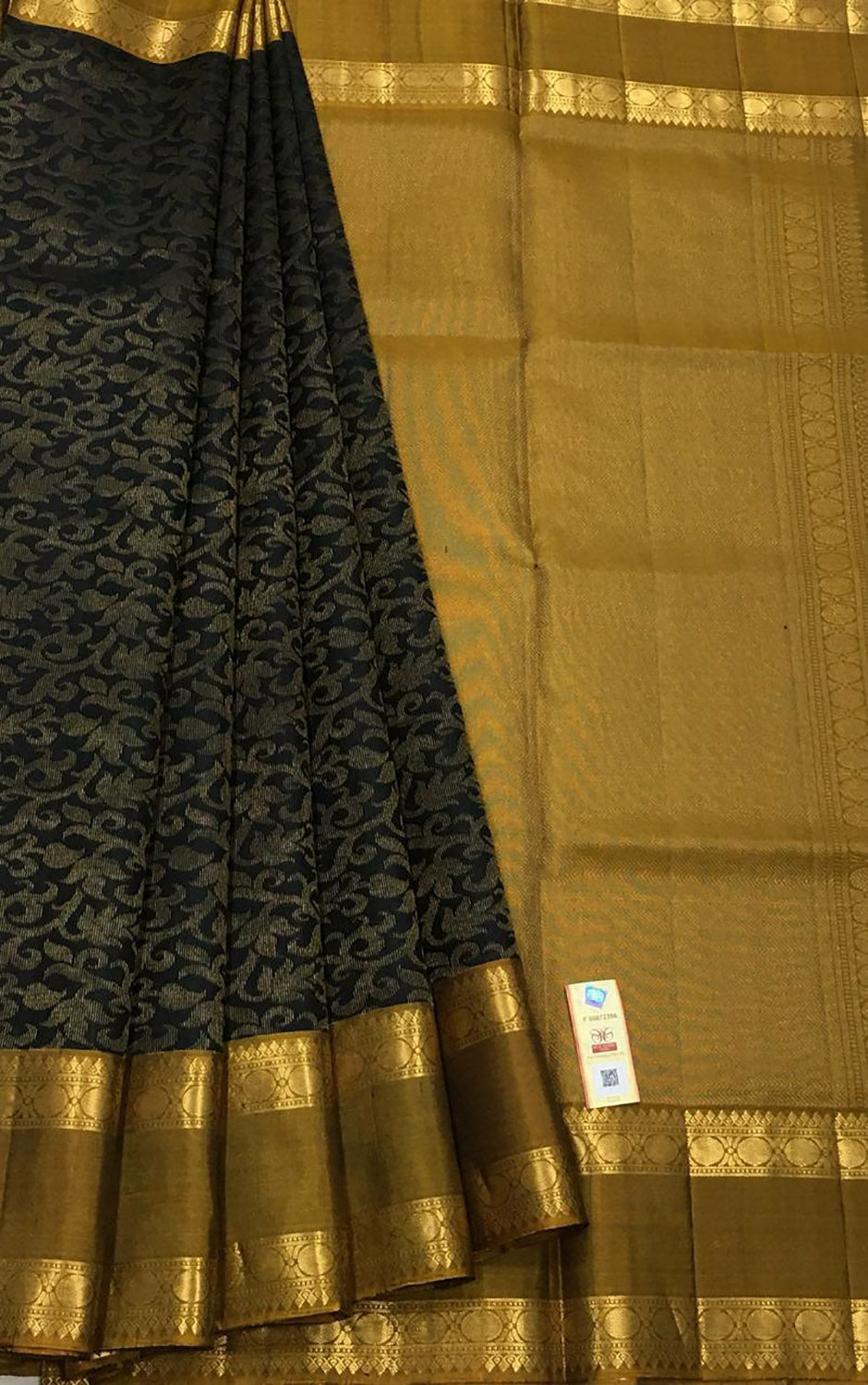 Green Kanjeevaram Handloom Pure Silk Saree - Pure Elegance - Luxurion World