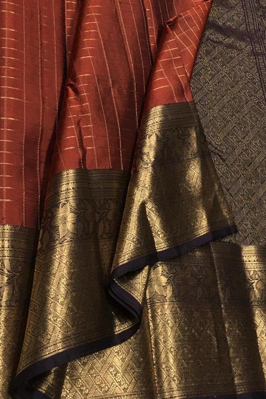 Exquisite Maroon Kanjeevaram Silk Saree - Handloom Beauty - Luxurion World