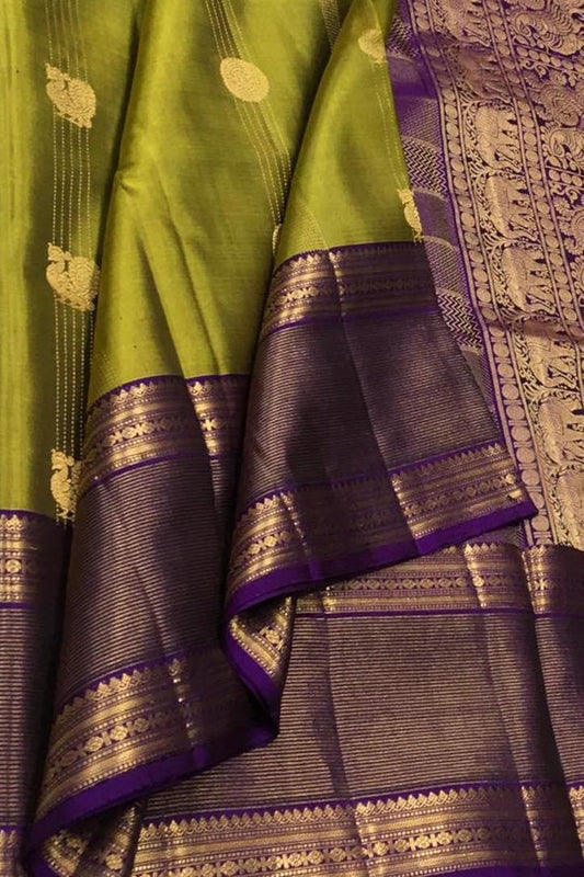 Green Kanjeevaram Handloom Silk Saree - Pure Elegance - Luxurion World