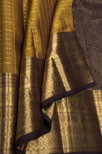 Exquisite Golden Kanjeevaram Silk Saree - Luxurion World