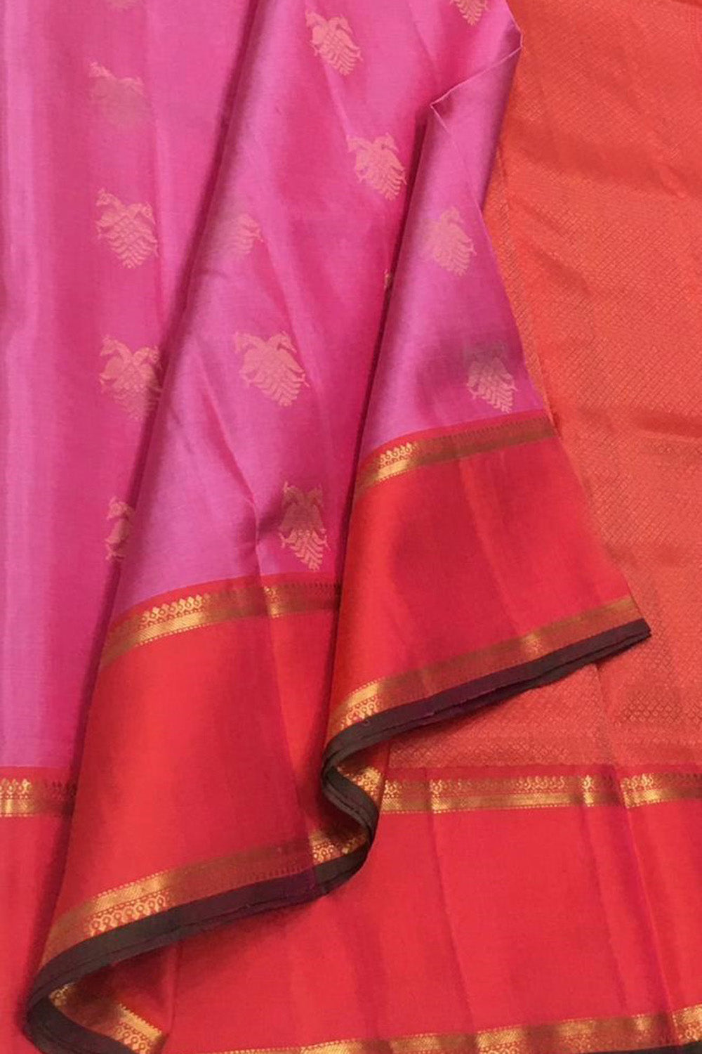 Exquisite Pink Kanjeevaram Silk Saree - Handloom Beauty - Luxurion World
