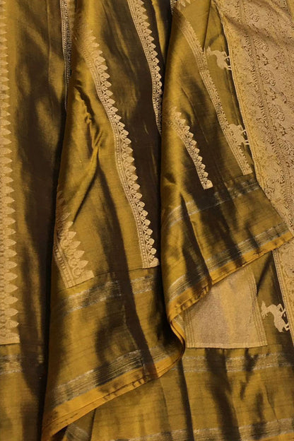 Exquisite Golden Handloom Kanjeevaram Pure Silk Saree