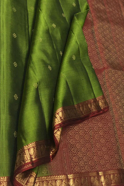 Green Handloom Kanjeevaram Pure Silk Saree - Elegant Style