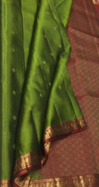 Green Handloom Kanjeevaram Pure Silk Saree - Elegant Style - Luxurion World