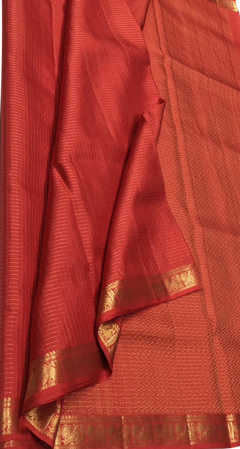 Exquisite Red Handloom Kanjeevaram Silk Saree - Luxurion World
