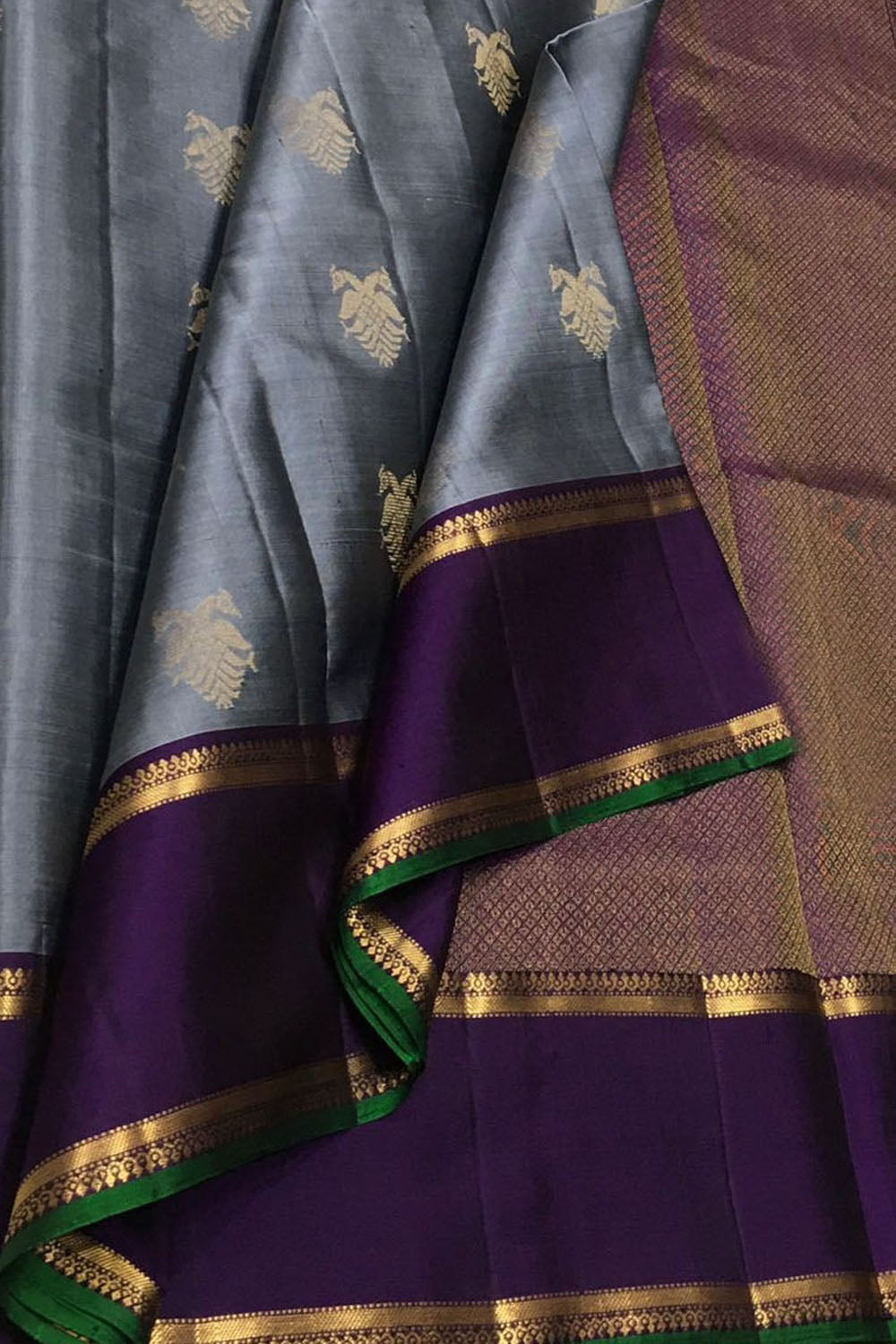 Elegant Grey Handloom Kanjeevaram Silk Saree - Luxurion World