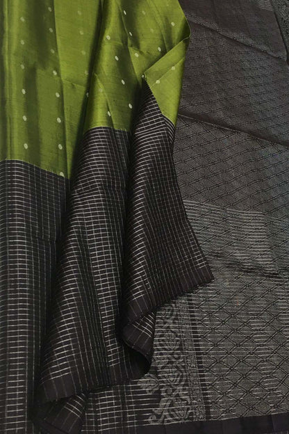 Green Handloom Kanjeevaram Pure Silk Saree - Luxurion World