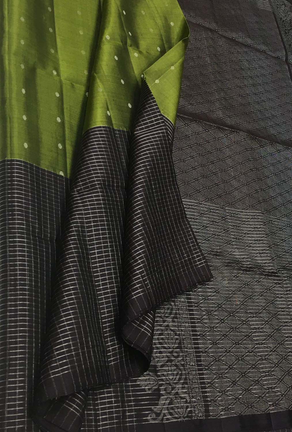 Green Handloom Kanjeevaram Pure Silk Saree - Luxurion World