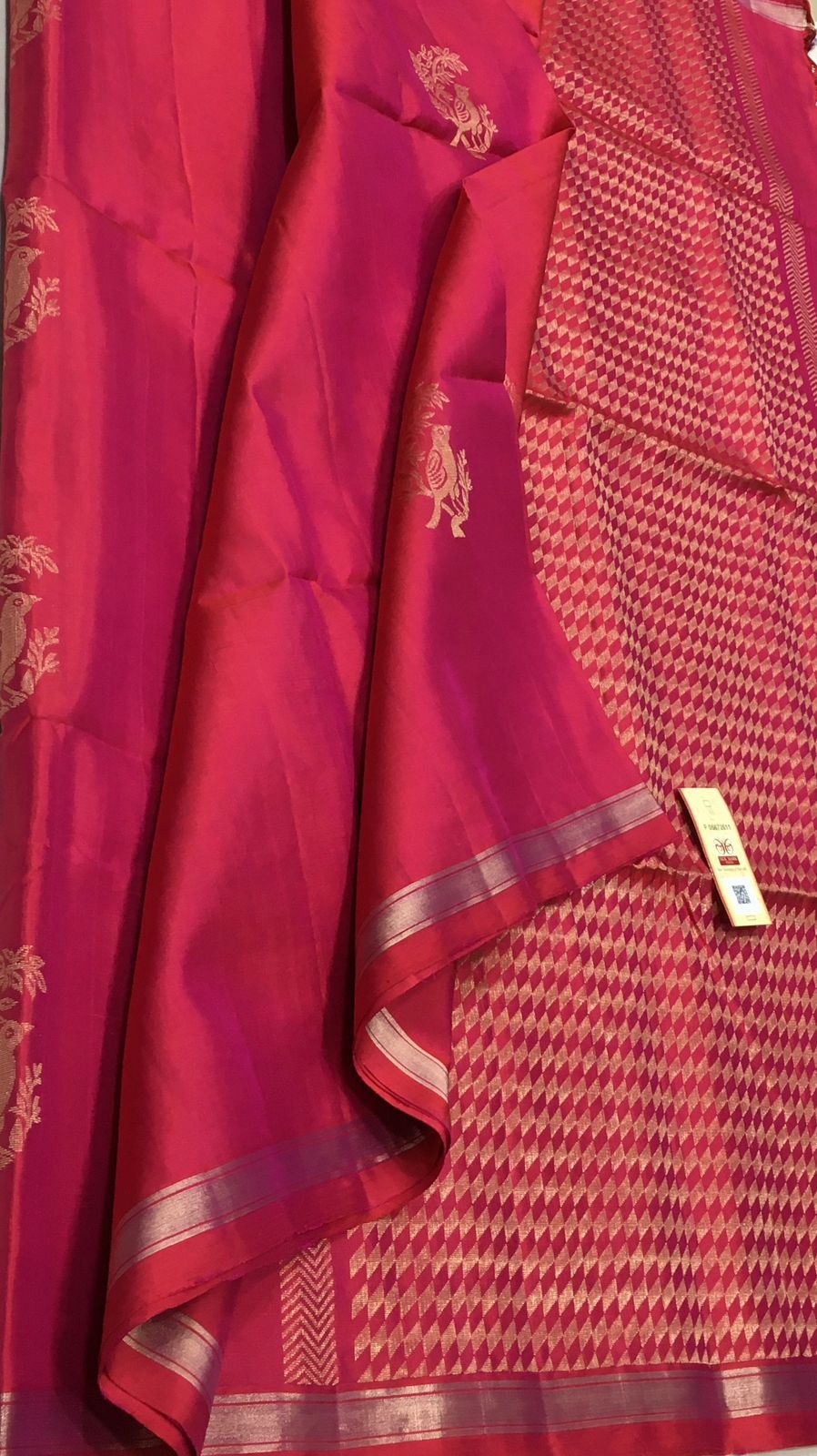 Exquisite Pink Handloom Kanjeevaram Pure Silk Saree - Luxurion World