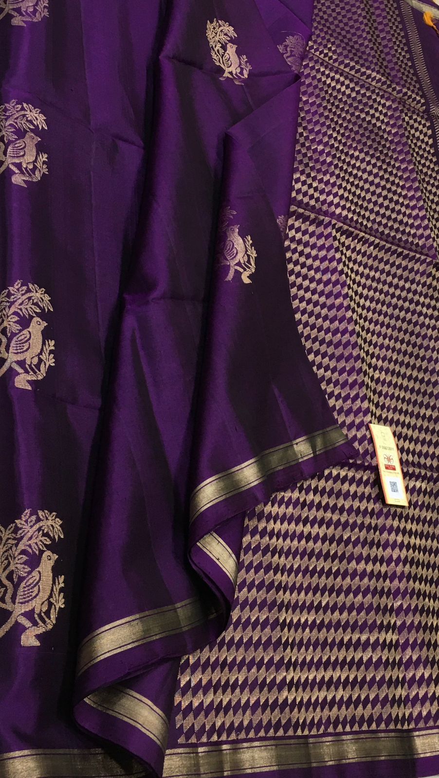 Exquisite Purple Handloom Kanjeevaram Silk Saree - Luxurion World