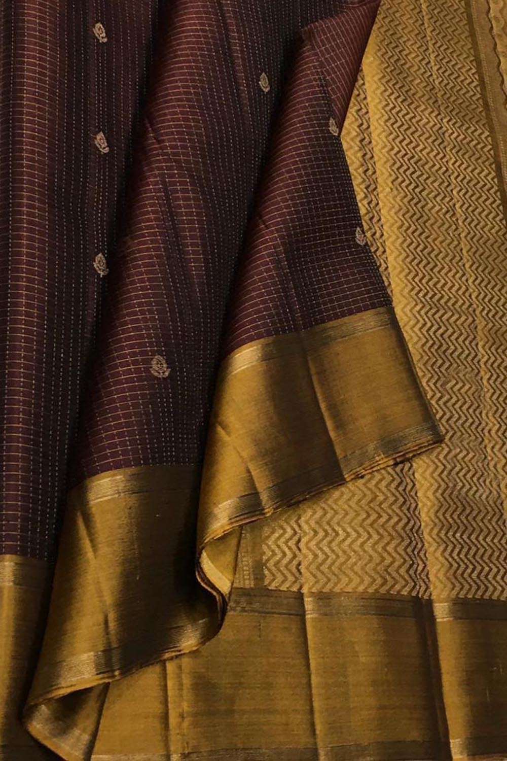 Brown Handloom Kanjeevaram Pure Silk Saree - Elegant and Luxurious - Luxurion World