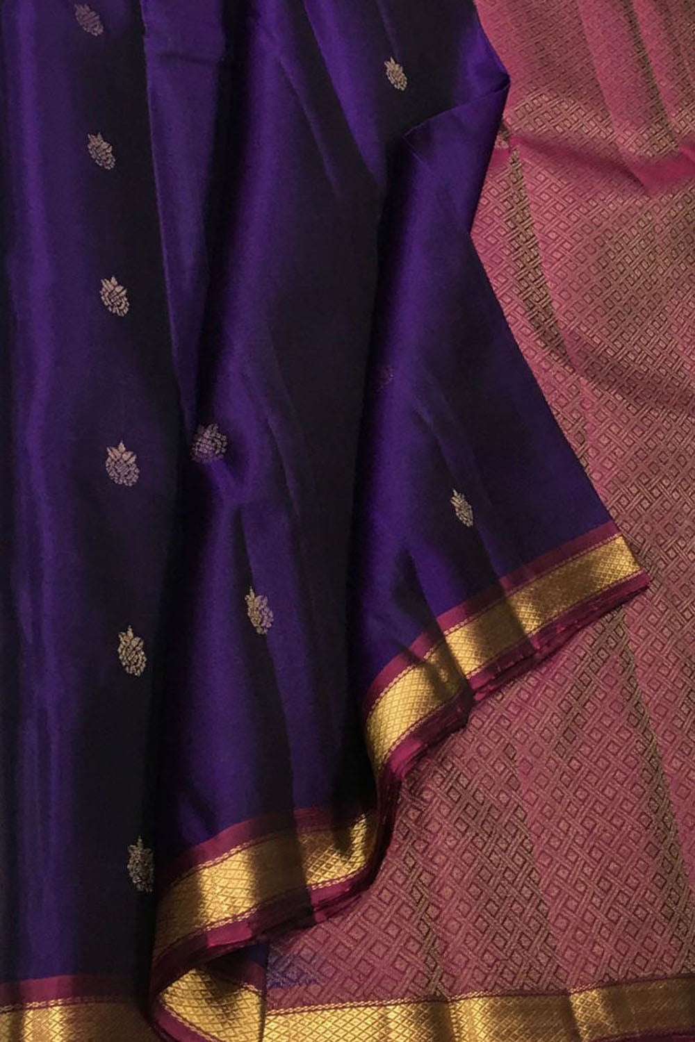 Exquisite Purple Handloom Kanjeevaram Pure Silk Saree - Luxurion World