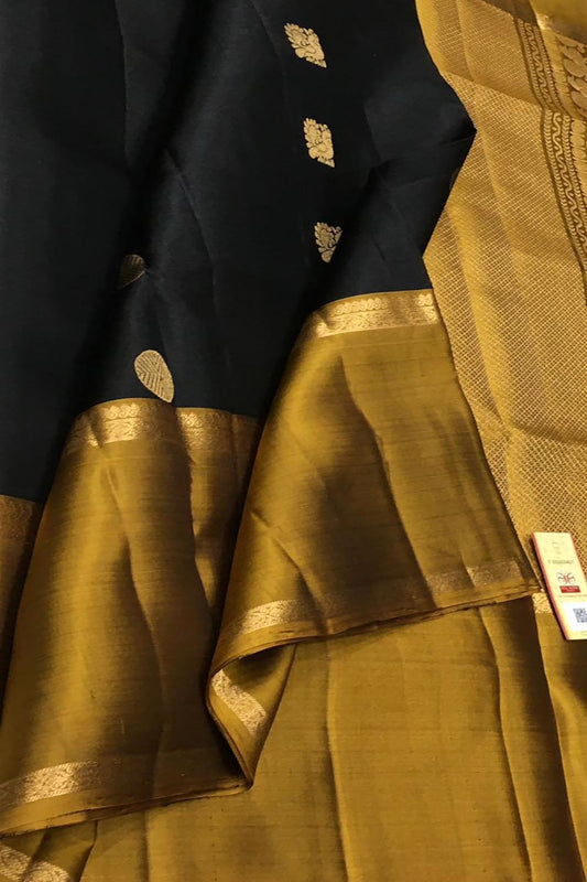 Exquisite Black Handloom Kanjeevaram Pure Silk Saree - Luxurion World